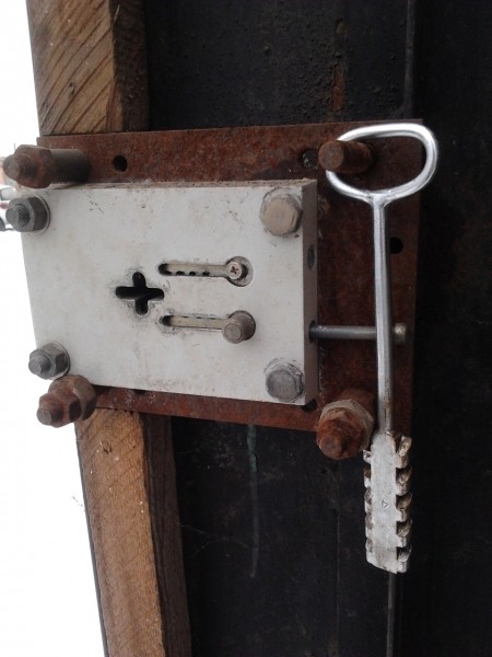 Замок для гаража: 7 советов по выбору Замок для гаража: 7 советов по выбору