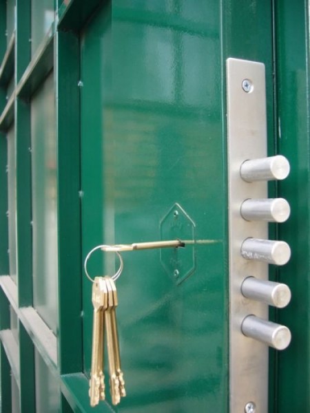 Замок для гаража: 7 советов по выбору Замок для гаража: 7 советов по выбору