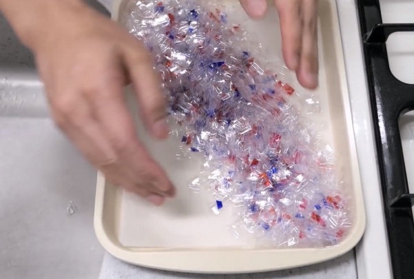 Удивительно, но факт – острейшие кухонные ножи из картона и пластиковых бутылок своими руками Удивительно, но факт – острейшие кухонные ножи из картона и пластиковых бутылок своими руками