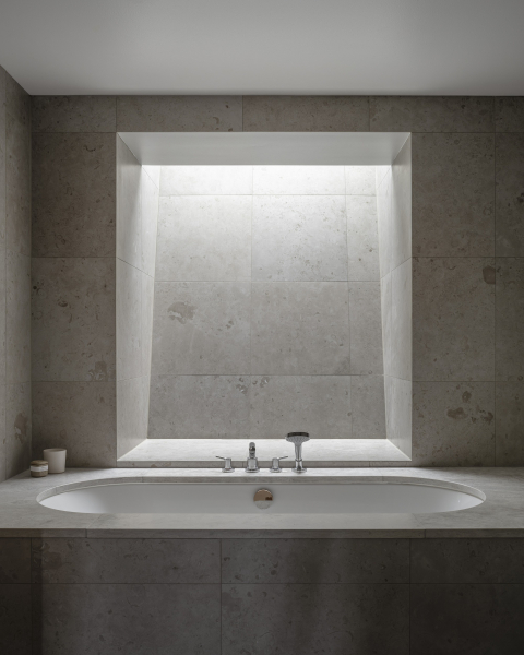 Скульптурная бетонная вилла в суровом рельефе Скульптурная бетонная вилла в суровом рельефе