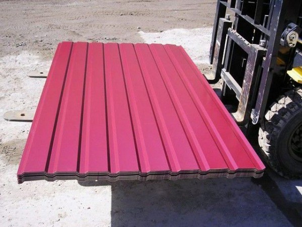 Как построить забор из профлиста своими руками: пошаговая инструкция и важные нюансы