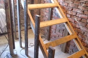 Бетонная лестница своими руками: с какими трудностями придется столкнуться, расчет и пошаговый процесс Бетонная лестница своими руками: с какими трудностями придется столкнуться, расчет и пошаговый процесс