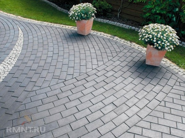 Три самых популярных материала для обустройства садовых дорожек
Три самых популярных материала для обустройства садовых дорожек