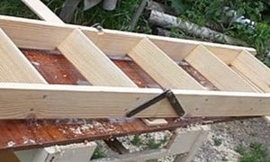 Лестница раскладная на чердак своими руками с люком: пошаговая инструкция Лестница раскладная на чердак своими руками с люком: пошаговая инструкция
