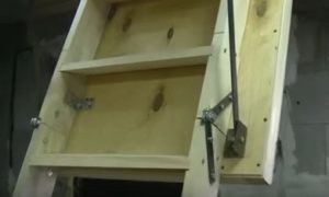 Лестница раскладная на чердак своими руками с люком: пошаговая инструкция Лестница раскладная на чердак своими руками с люком: пошаговая инструкция