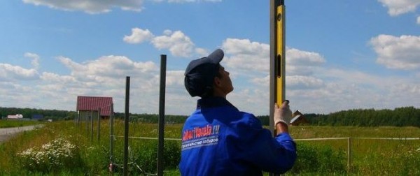 Плетеный забор своими руками: делаем из досок и веток с пошаговой инструкцией