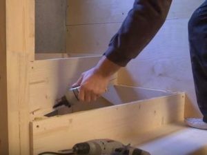 Забежная лестница своими руками: схемы + пошаговая инструкция с фото Забежная лестница своими руками: схемы + пошаговая инструкция с фото