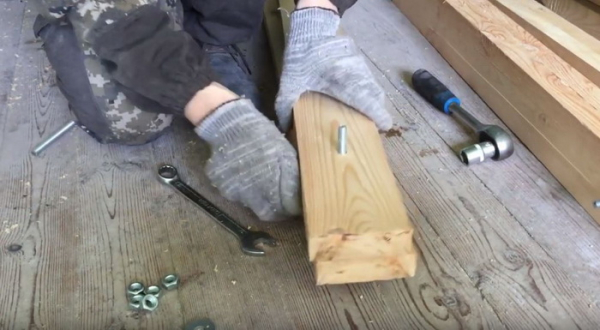 Делаем складные строительные козлы из обрезков досок на дачу Делаем складные строительные козлы из обрезков досок на дачу