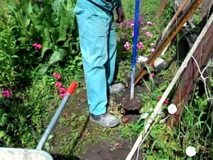 Как построить забор из профлиста своими руками: пошаговая инструкция и важные нюансы