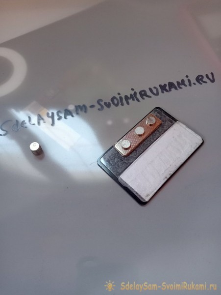 Ультратонкий звукосниматель для гитары без намотки Ультратонкий звукосниматель для гитары без намотки