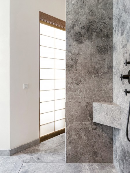 Интерьер квартиры с креативными дизайнерскими решениями