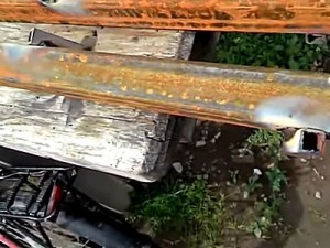 Как построить забор из профлиста своими руками: пошаговая инструкция и важные нюансы