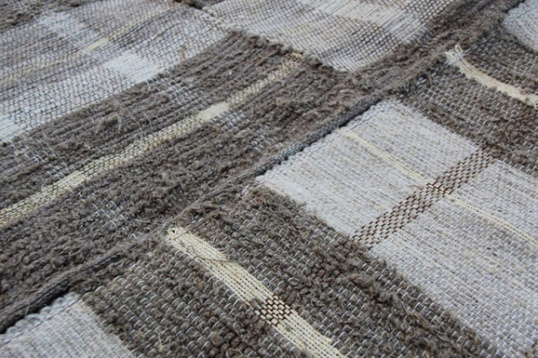 Накладки на ступени лестницы из ковролина: особенности выбора