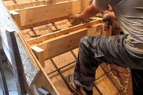 Армирование монолитной лестницы — как выполнить правильно и без лишних затрат