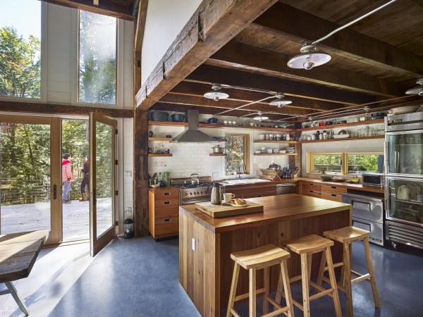 Дом-ночлежка в деревенском стиле Дом-ночлежка в деревенском стиле