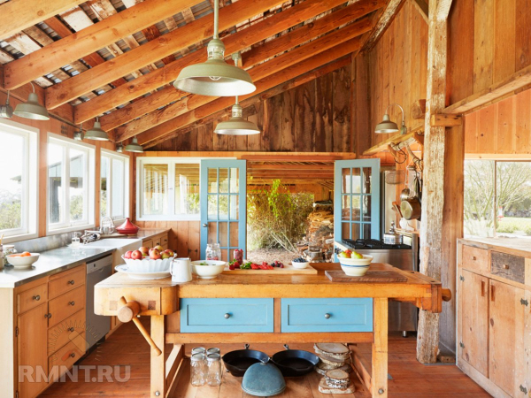 Пять трендов дизайна интерьера на лето-2025
Пять трендов дизайна интерьера на лето-2025