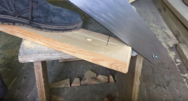 Делаем складные строительные козлы из обрезков досок на дачу Делаем складные строительные козлы из обрезков досок на дачу