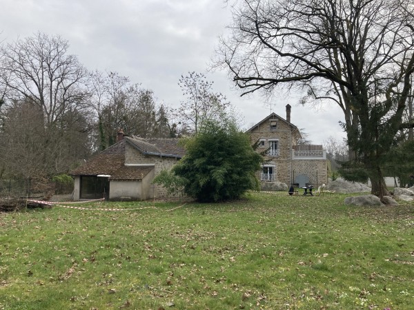 Биоклиматический дом, объединяющий традиционную и современную архитектуру