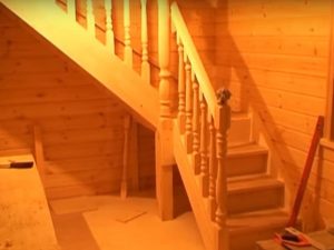 Лестница на мансарду своими руками: пошаговая инструкция + фото Лестница на мансарду своими руками: пошаговая инструкция + фото