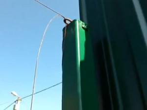 Как построить забор из профлиста своими руками: пошаговая инструкция и важные нюансы