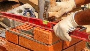 Кирпичные столбы для забора своими руками: пошаговая инструкция Кирпичные столбы для забора своими руками: пошаговая инструкция