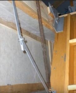 Лестница раскладная на чердак своими руками с люком: пошаговая инструкция Лестница раскладная на чердак своими руками с люком: пошаговая инструкция