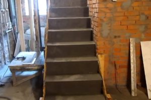 Бетонная лестница своими руками: с какими трудностями придется столкнуться, расчет и пошаговый процесс Бетонная лестница своими руками: с какими трудностями придется столкнуться, расчет и пошаговый процесс