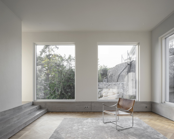 Скульптурная бетонная вилла в суровом рельефе Скульптурная бетонная вилла в суровом рельефе