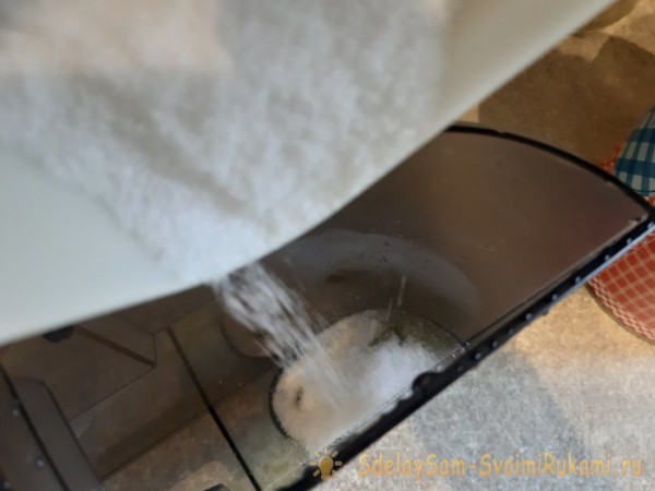 Лайфхак: как отмыть то, до чего не достает рука