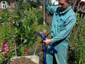 Как построить забор из профлиста своими руками: пошаговая инструкция и важные нюансы