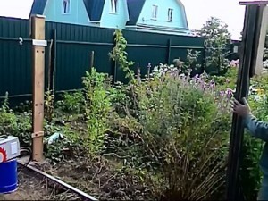 Как построить забор из профлиста своими руками: пошаговая инструкция и важные нюансы