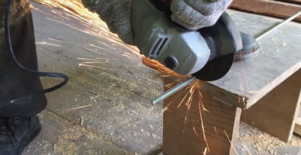 Делаем складные строительные козлы из обрезков досок на дачу Делаем складные строительные козлы из обрезков досок на дачу