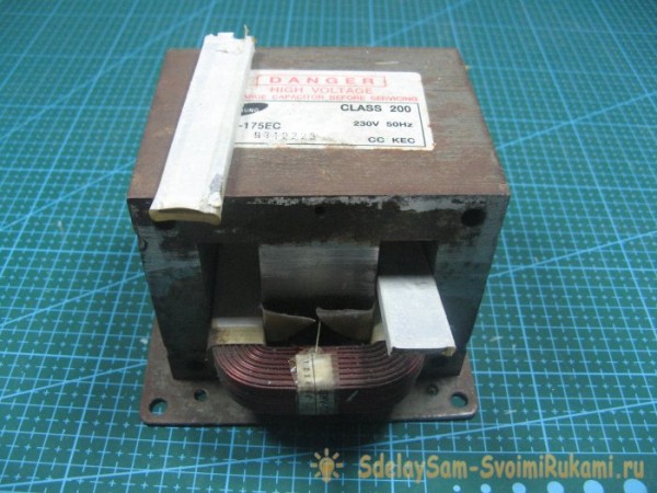 Аппарат точечной сварки из трансформатора микроволновки