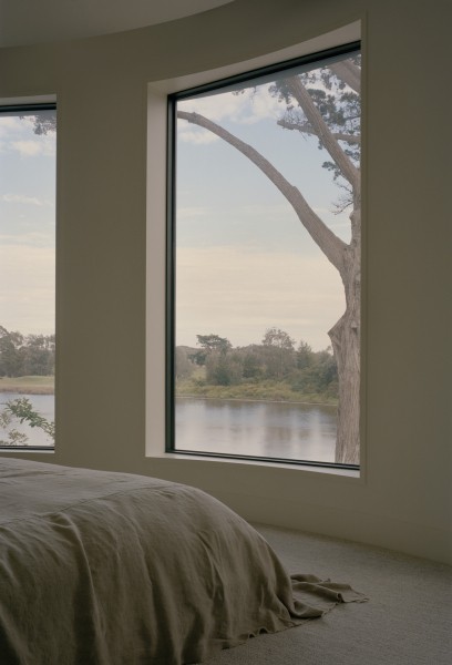 Элегантная резиденция с волнистыми фасадами Элегантная резиденция с волнистыми фасадами