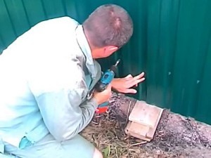 Как построить забор из профлиста своими руками: пошаговая инструкция и важные нюансы