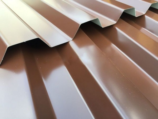 Как построить забор из профлиста своими руками: пошаговая инструкция и важные нюансы