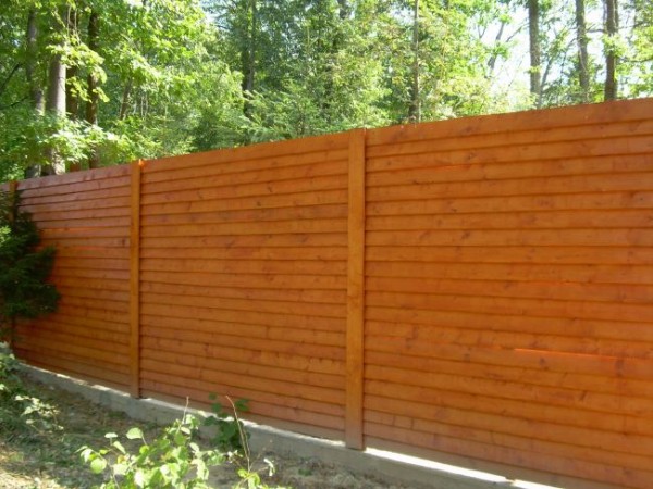 Деревянный забор своими руками: пошаговая инструкция Деревянный забор своими руками: пошаговая инструкция