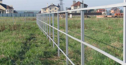 Забор из поликарбоната своими руками: пошаговые инструкции и фото к ним Забор из поликарбоната своими руками: пошаговые инструкции и фото к ним