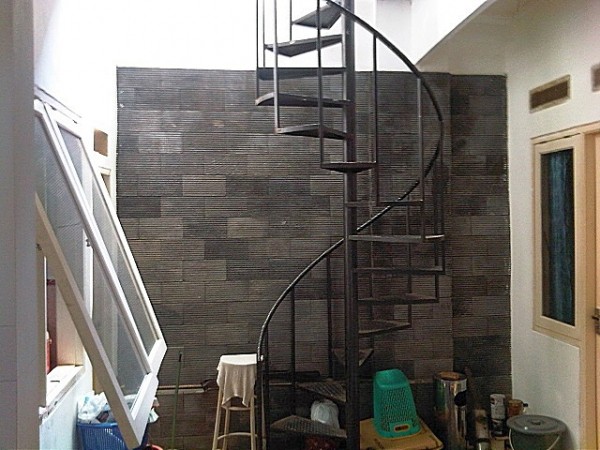 Лестница из профильной трубы своими руками: чертежи и пошаговая инструкция