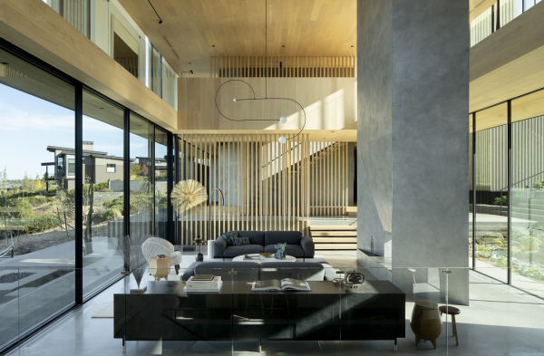 Дом с многослойной пространственной композицией Дом с многослойной пространственной композицией