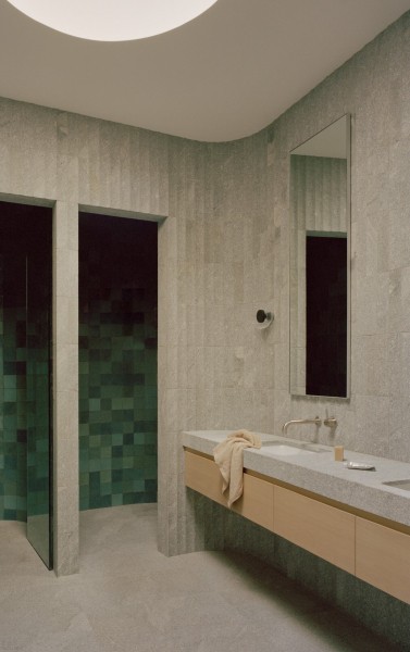 Элегантная резиденция с волнистыми фасадами Элегантная резиденция с волнистыми фасадами