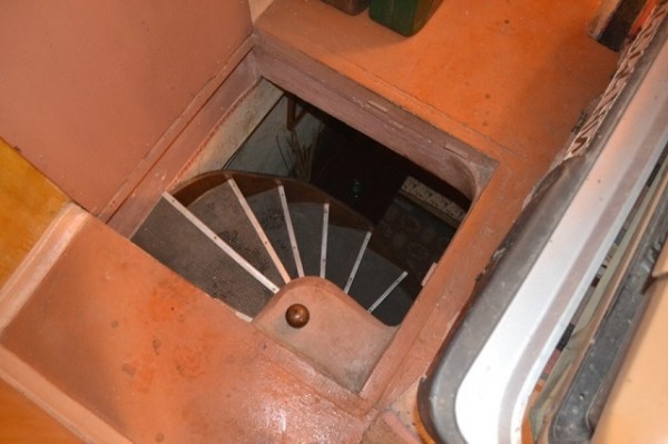 Лестница в погреб своими руками: выбор конструкции и пошаговая инструкция по изготовлению