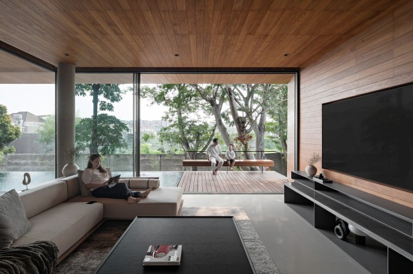 Семейный дом с современным тропическим дизайном