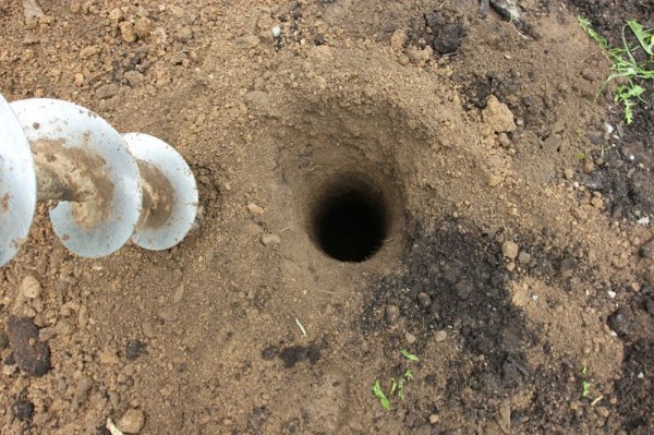 Как сделать забор из сетки рабицы — новые методы установки + расчет Как сделать забор из сетки рабицы — новые методы установки + расчет