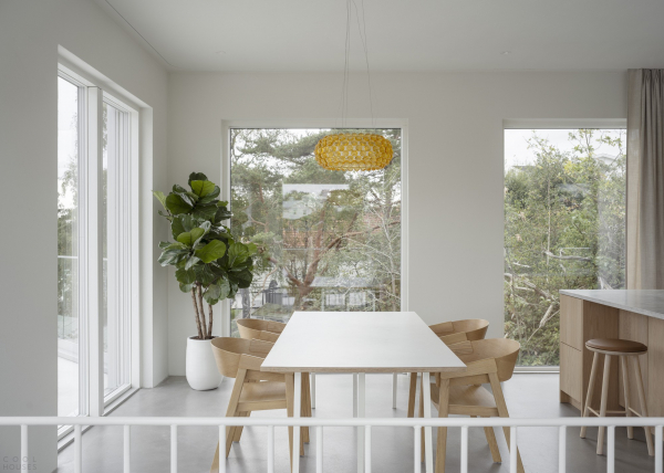 Скульптурная бетонная вилла в суровом рельефе Скульптурная бетонная вилла в суровом рельефе