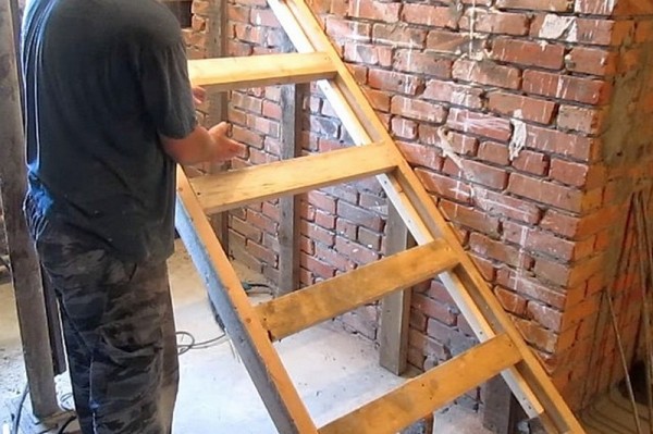 Армирование монолитной лестницы — как выполнить правильно и без лишних затрат