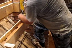 Бетонная лестница своими руками: с какими трудностями придется столкнуться, расчет и пошаговый процесс Бетонная лестница своими руками: с какими трудностями придется столкнуться, расчет и пошаговый процесс