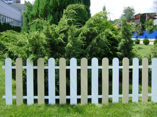 Деревянный забор своими руками: пошаговая инструкция Деревянный забор своими руками: пошаговая инструкция