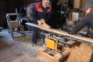 Деревянный забор на металлических столбах своими руками: пошаговая инструкция + фото