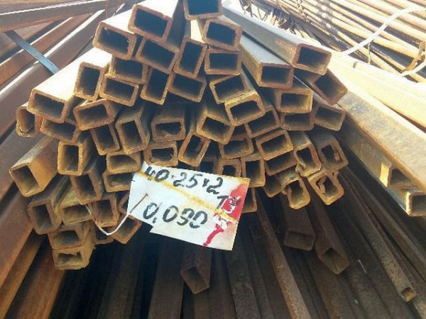 Как построить забор из профлиста своими руками: пошаговая инструкция и важные нюансы